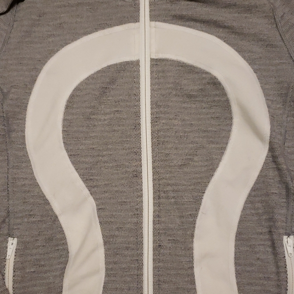Lululemon In Stride High Neck Jacket Gray& White 2 - Picture 2 of 6